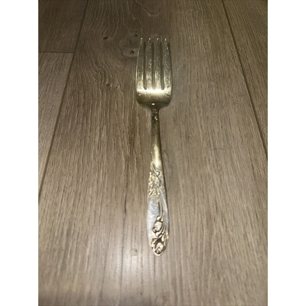 Vintage National‎ Silverplate Garden of Roses Serving Cold Meat Fork